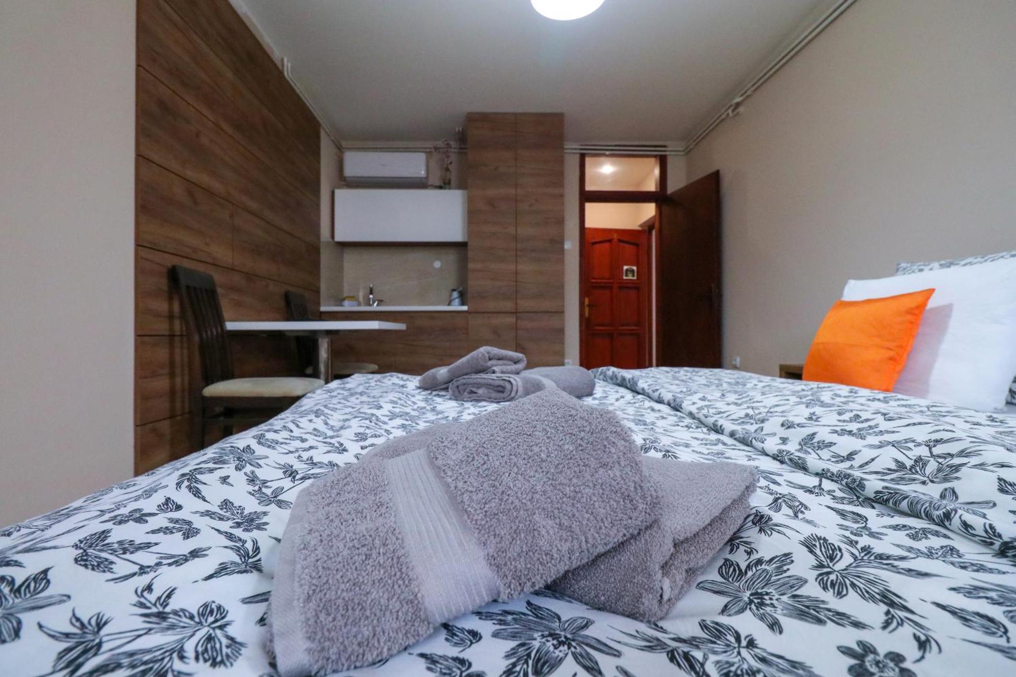 Studio Apartments Maksimovic Nis Exterior photo