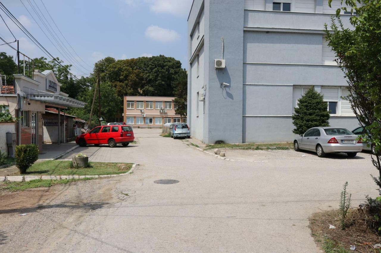 Studio Apartments Maksimovic Nis Exterior photo
